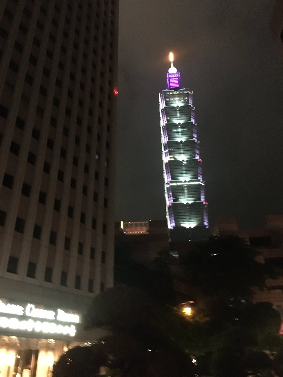 _kkoo_00's tweet photo. 뷴위기 너무 좋아../ https://t.co/MdJ1bD4vaq
