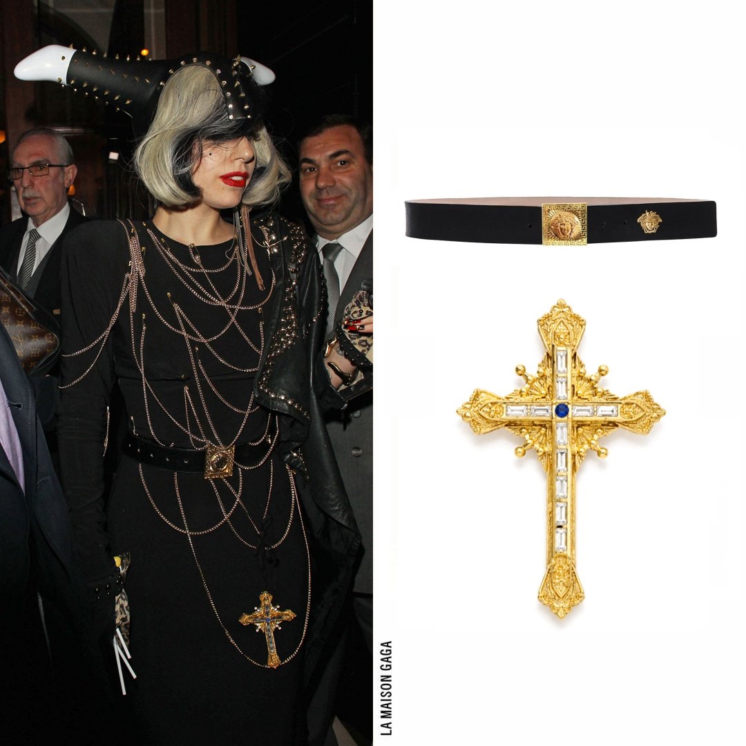 She further accessorized with @Dior sunglasses, #DelfinaDelettrez