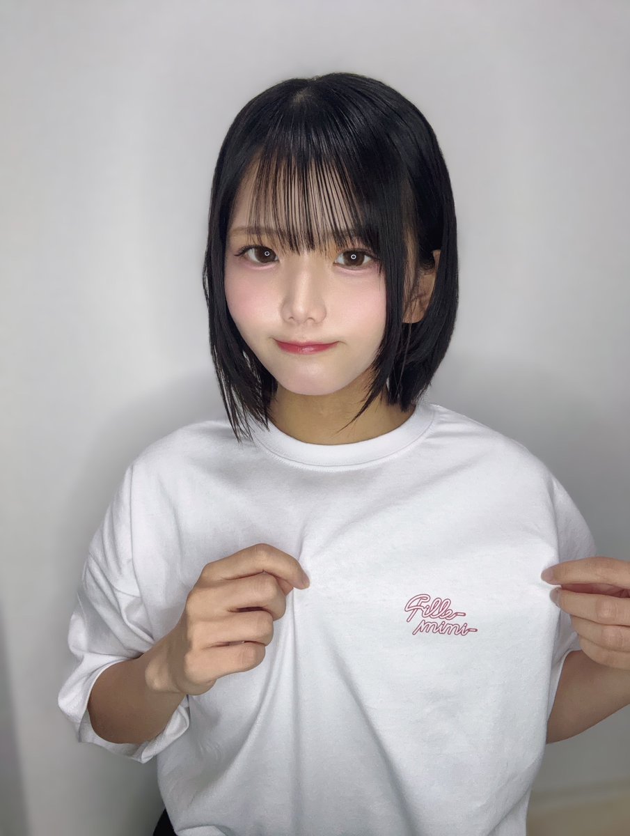 Fi_mi__tsugumi's tweet photo. 🍈Fille mimi× #improves さん第3弾企画🍒
今回はCheri♡Sherryのあの歌詞をイメージしたTシャツです!ストローふぃーみロゴかわいすぎるし、背面のメロンソーダのデザインもオシャレでかわいい♡
とってもお気に入り🫧おそろいにしようね🌱
⚡️7/27 19:00~ TikTok配信⚡️
https://t.co/3cXCse3YNI https://t.co/naSIL02oDq