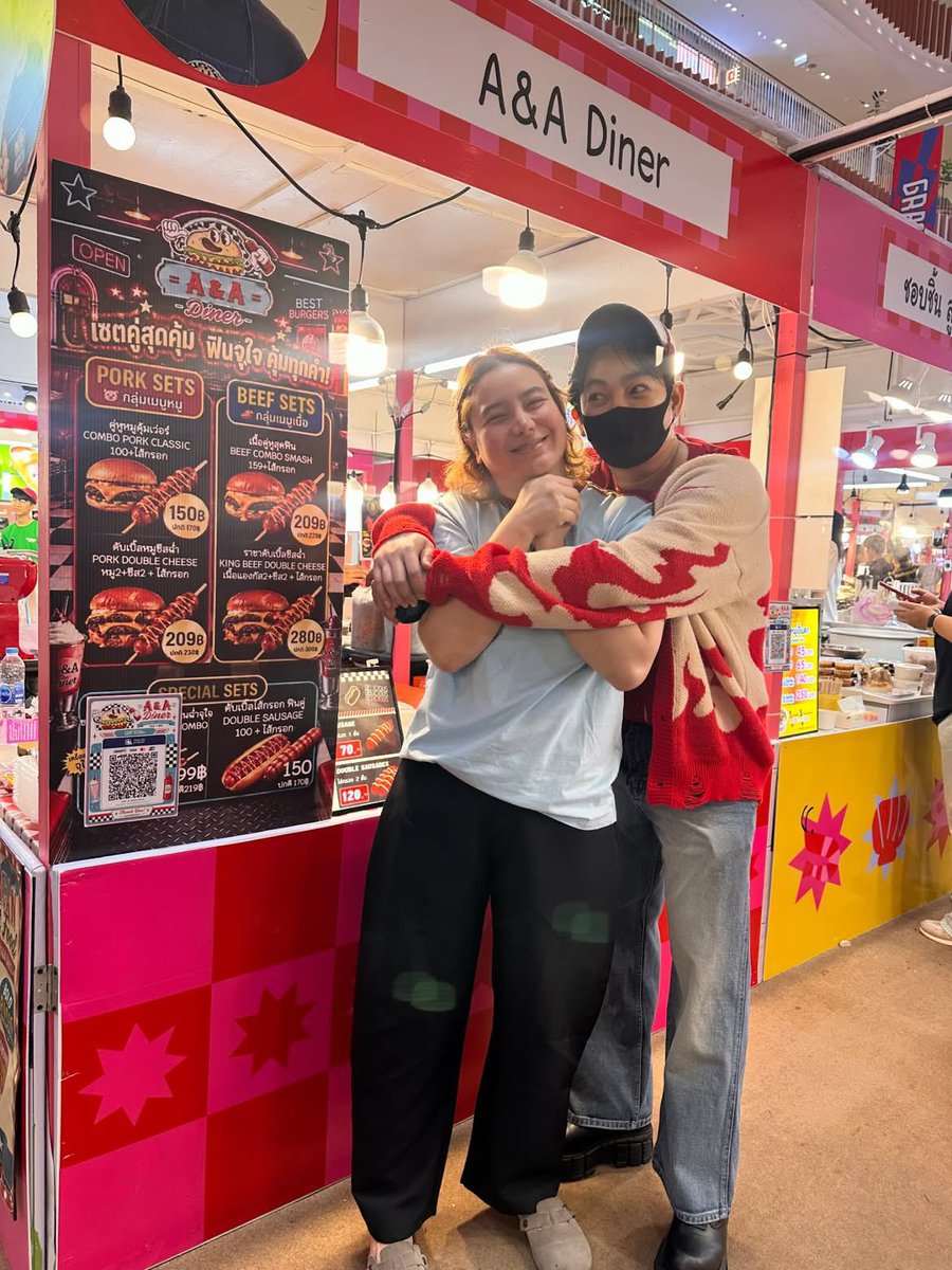 firstladyppeck's tweet photo. น่ารักเท่าโลก https://t.co/6pdpjAepyx