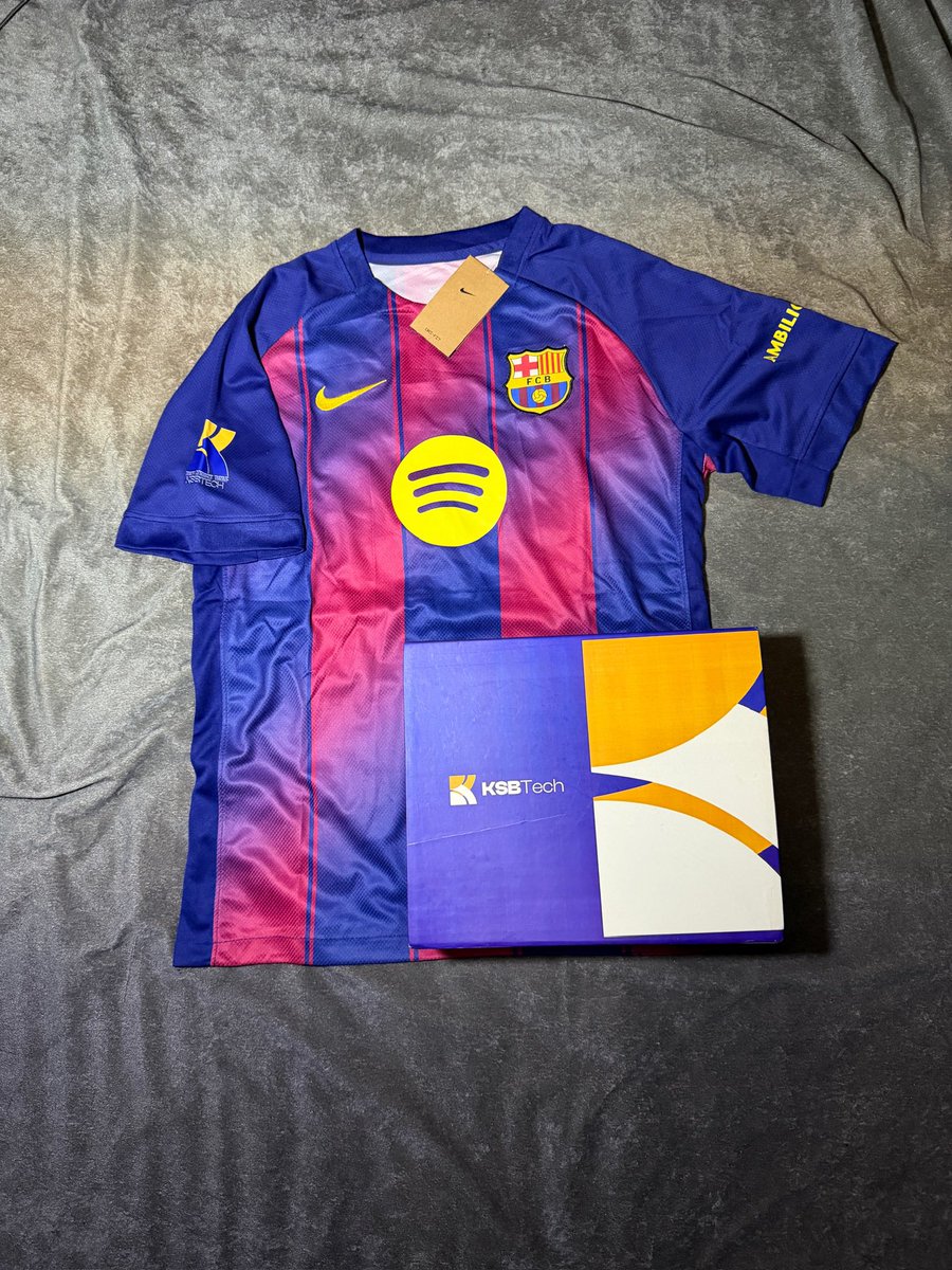 KSBTECH_LTD's tweet photo. Your sure Cryptocurrency Vendor sharing love today. 

Download the KSBTECH App and get trading. This is the last week of the Free Jersey.. 

Don’t miss out on it. https://t.co/F7R0SmApop