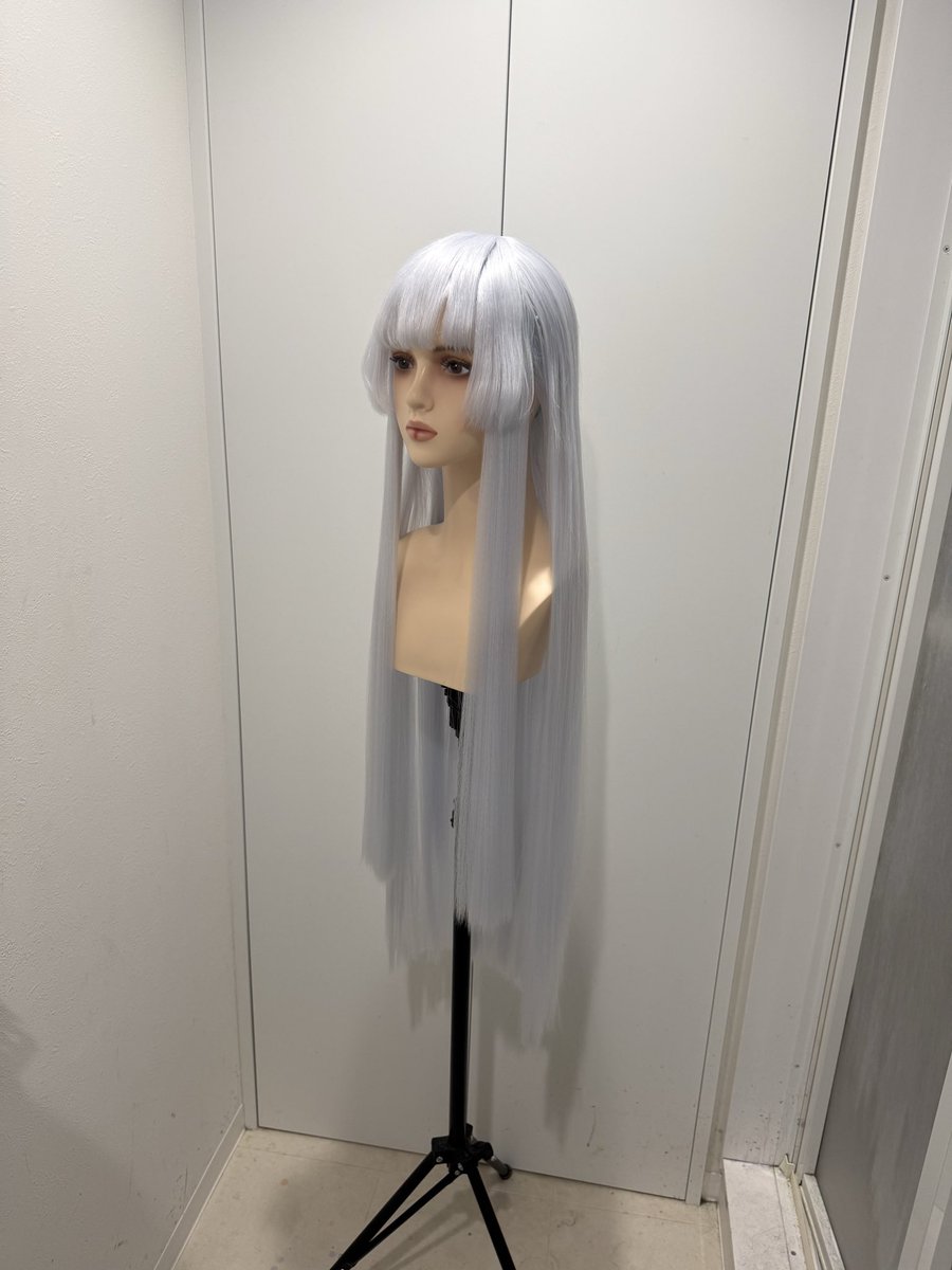 1212RAIDEN's tweet photo. 明日ノア撮影があるので、今週末のユウカのウィッグも一緒に作りました。気分が乗らないので夕方からの作業だったけど😂
ユウカはバンス使いたくないので結い上げてます。ボリューム減らすかぁ？

 #きんめのかんづめ https://t.co/JhdMxeeNKG