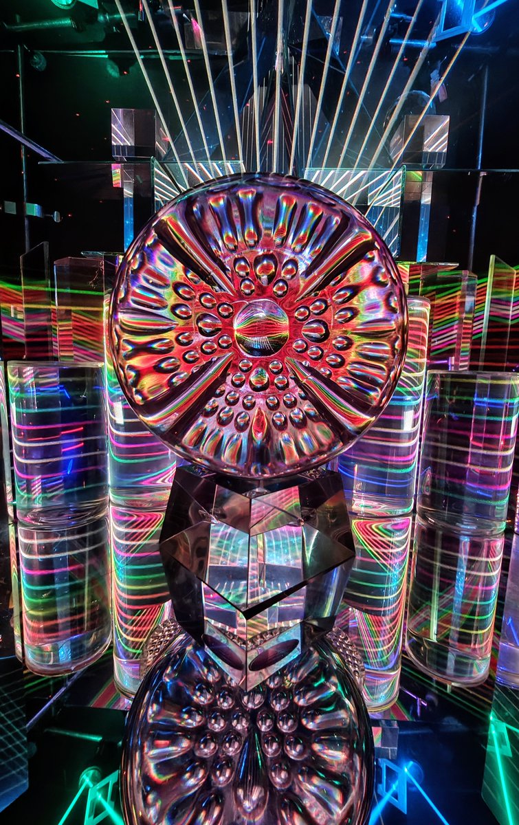 laser_lew's tweet photo. GM 
  basic dishware 
     optically exploited https://t.co/QYuFwbNAod