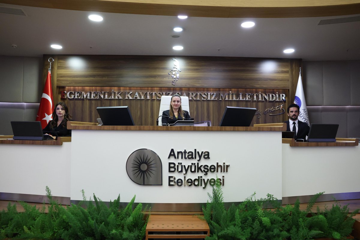 artworld_tv's tweet photo. Antalya Büyükşehir Meclisi'nde tansiyon yükseldi https://t.co/AP4UcjPa5U https://t.co/H7pjiV0ma0