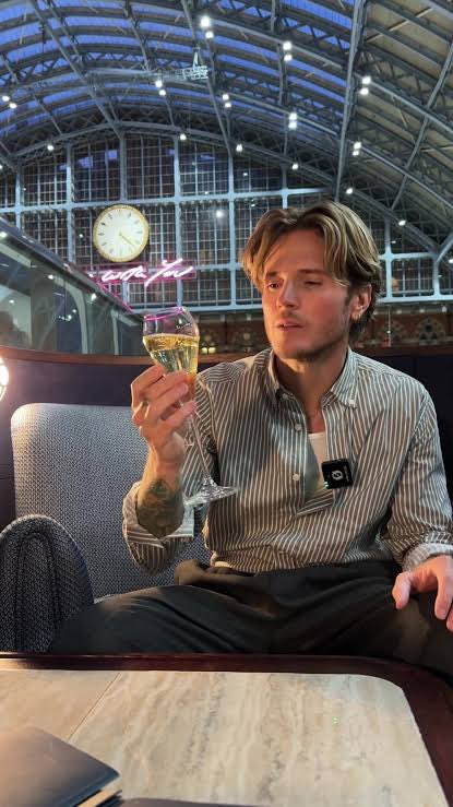 KeeganKBaker's tweet photo. Dougie Poynter https://t.co/OoT9VnPL8c