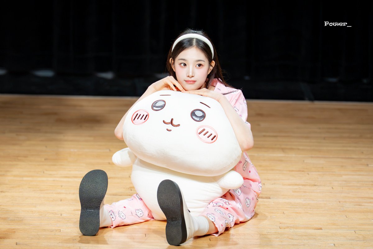 Power_IU's tweet photo. 260710
트리플에스 팬싸인회
지연
#트리플에스 #tripleS #지연 #JIYEON https://t.co/Bjoj2qAtlc