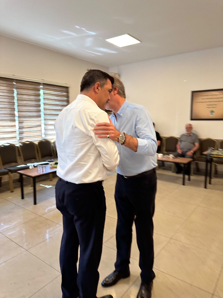 avmehmettiryaki's tweet photo. Geçmiş Dönem İl Başkanımız Sayın Ahmet Uzer, İlçe Başkan Yardımcılarımız, İlçe Gençlik Kolları Başkanımız ve yönetim kurulu üyelerimiz ile birlikte, önceki dönem MÜSİAD Gaziantep Başkanı Sayın Mehmet Çelenk’in kıymetli annesinin taziyesine katılarak acısını paylaştık.

Merhumeye Yüce Allah’tan rahmet, başta Sayın Mehmet Çelenk olmak üzere kıymetli ailesine ve yakınlarına sabır ve başsağlığı diliyorum. Mekânı cennet, makamı âli olsun.
@abuyukgumus 
@hakanaksu058 
@vahitatalan 
@iekarayel 
@abdulhamitgul 
@EyupOzkececi 
@AliSahin501 
@deryabakbak27 
@mesutbozatli 
@irfancelikaslan 
@BBozgeyik_27 
@FatmaSahin 
@mtahmazoglu 
@fmfedaioglu 
@AKGMTeskilat
#GönüldenGönüle