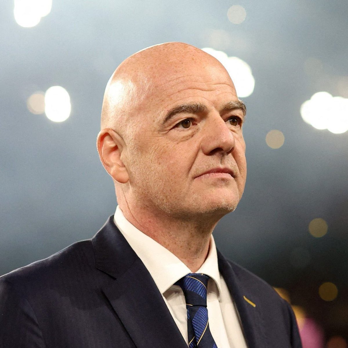 MichelF29015597's tweet photo. Pour redonner au football ses lettres de noblesse, une seule solution, 
VIREZ MOI CETTE MERDE ! https://t.co/ywwzZlPVmI