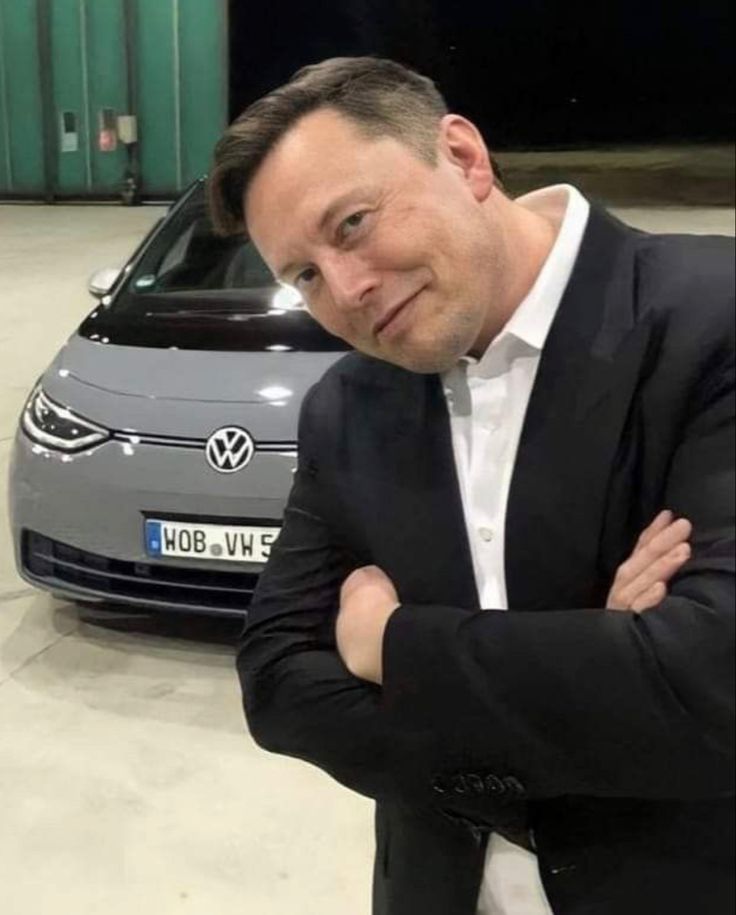 American_P69's tweet photo. 🚗 Be honest...

If Elon Musk gave you ONE electric car for free...

Which would you choose?

🅰️ Tesla ⚡
🅱️ Porsche Taycan 🏎️
🅲️ Rivian 🚙
🅳️ Lucid Air 🌟

Choose one! 👇 https://t.co/GUx65N8BOs