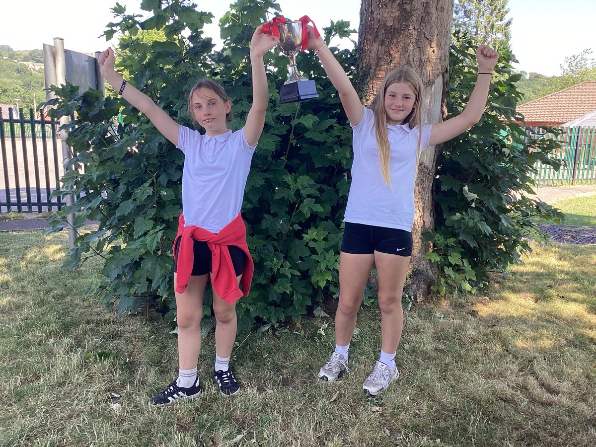 Melislpw's tweet photo. Huge congratulations to all in Red House/Ty Coch for being the winning team at this years’ Sports Days! Fantastic! Amazing to see 400+ Children involved in our summer athletics. Well done all! https://t.co/fzJbp4mF3H