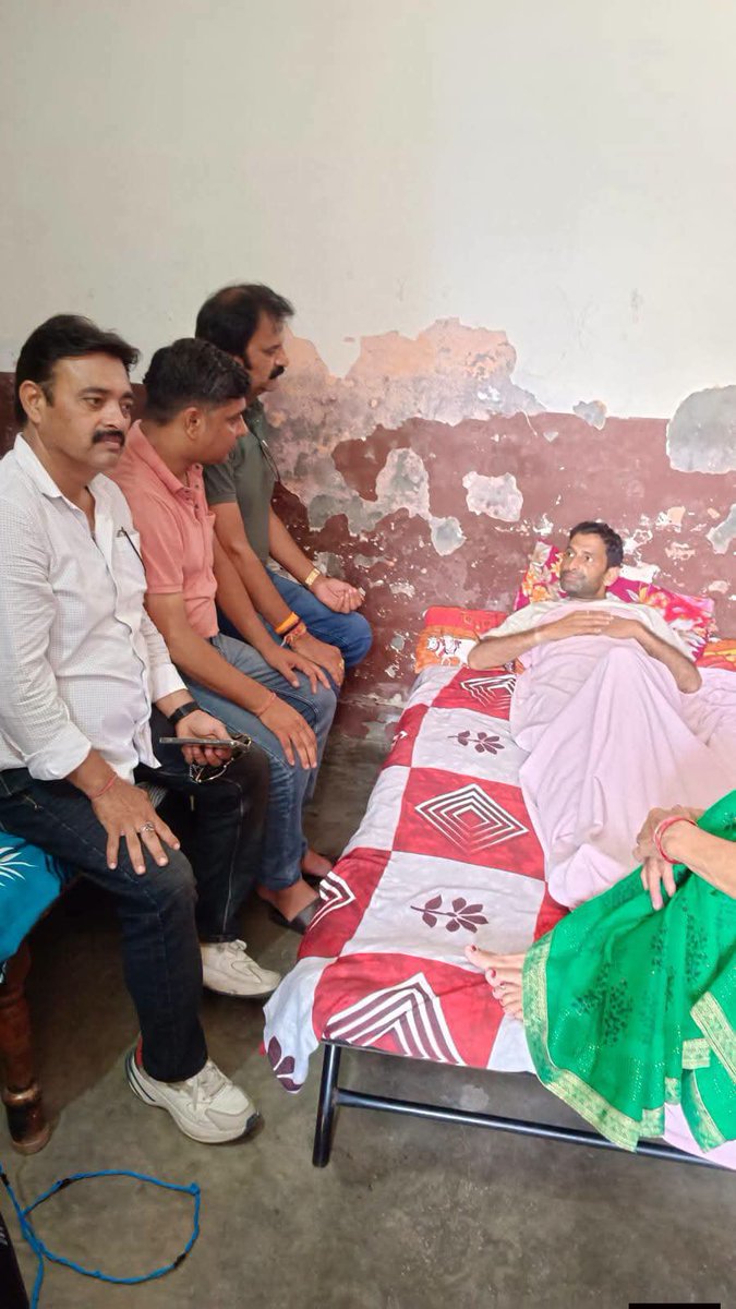 BJPpardeepp's tweet photo. आज क्षेत्रीय सहसंयोजक विकास अंबोली जी और अरुण धीमान जी के साथ शारदा मंडल के संयोजक श्री आदेश सोनी जी के निवास स्थान पर जाकर उनका ऑपरेशन होने के बाद स्वास्थ्य के बारे में जानकारी प्राप्त की। https://t.co/vAUrC6UOsU