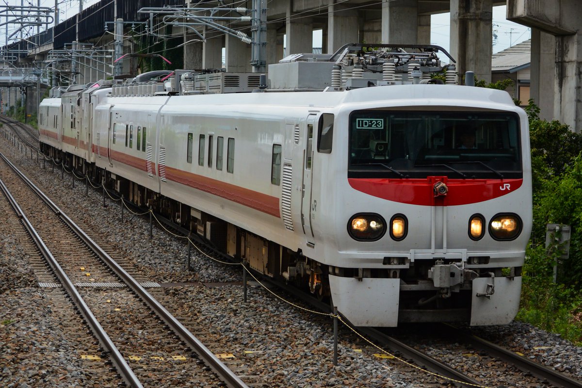 hokushin_train's tweet photo. 2026/7/13
JR安茂里駅にて
試9976M
E491系「East i-E」3B + マヤ50 5001 https://t.co/KJdBKkxuPG
