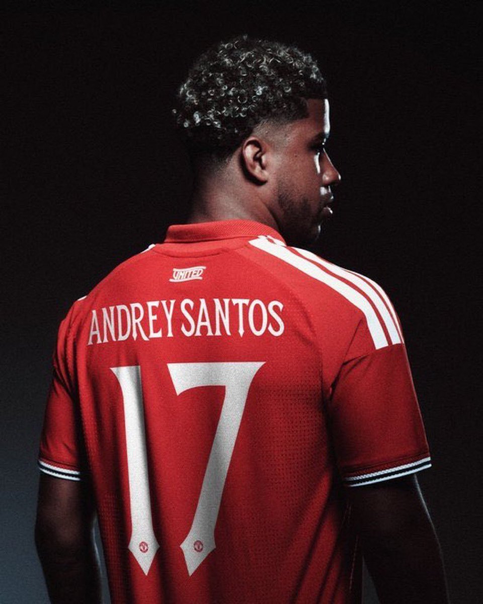 AllInAllUnited1's tweet photo. OFFICIAL: @ManUtd confirm the signing of @04Andrey from @ChelseaFC until June 2031 with the option for a further year.

Andrey will wear the #17 jersey. 

#AllinAllunited #MUFC #AndreySantos #GGMU https://t.co/jYXGuPiWuU