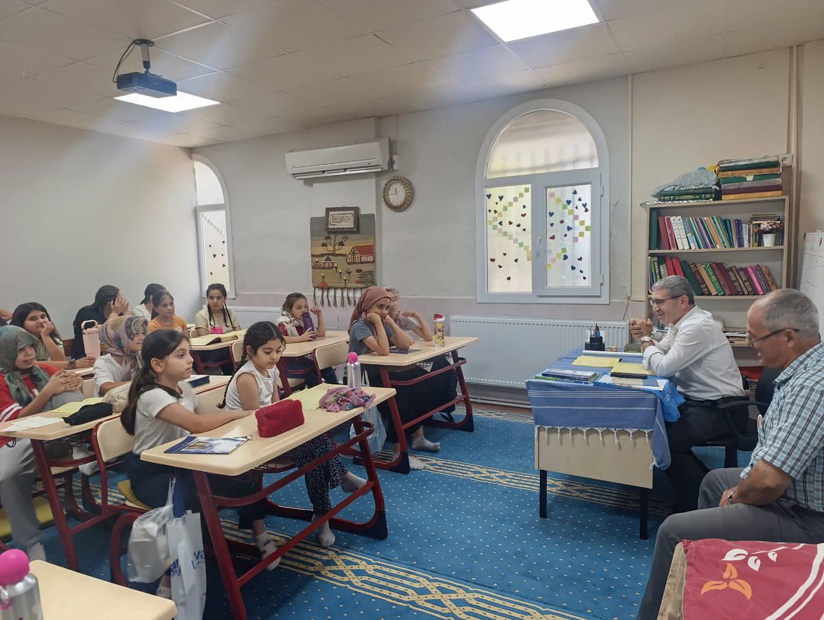 gzmrmftlk's tweet photo. ''YAZ KUR'AN KURSU ZİYARETLERİ"

İlçe Müftümüz Harun YILMAZ, Yaz Kuran Kursları ziyaretleri çerçevesinde Hacı Bayram ve Birlik Cami Kuran Kurslarına ziyaret gerçekleştirdi. https://t.co/dnpiqZotqU