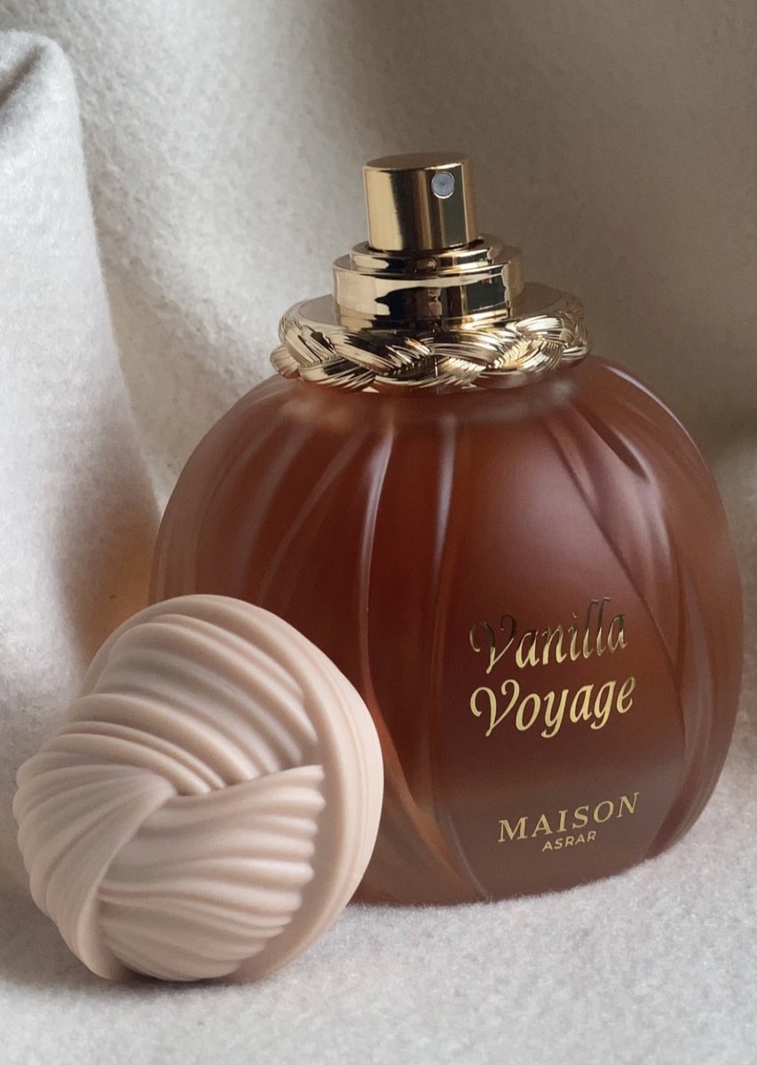 Chysommm's tweet photo. Buttery✅
Vanilla✅
Gourmand✅
Sweet Beast mode performance.💯

Top notes: Butter and Caramel
Middle notes: Honey, Tonka and Jasmine
Base notes: Vanilla, Amber and Musk.

50k https://t.co/Unjnbx1czH