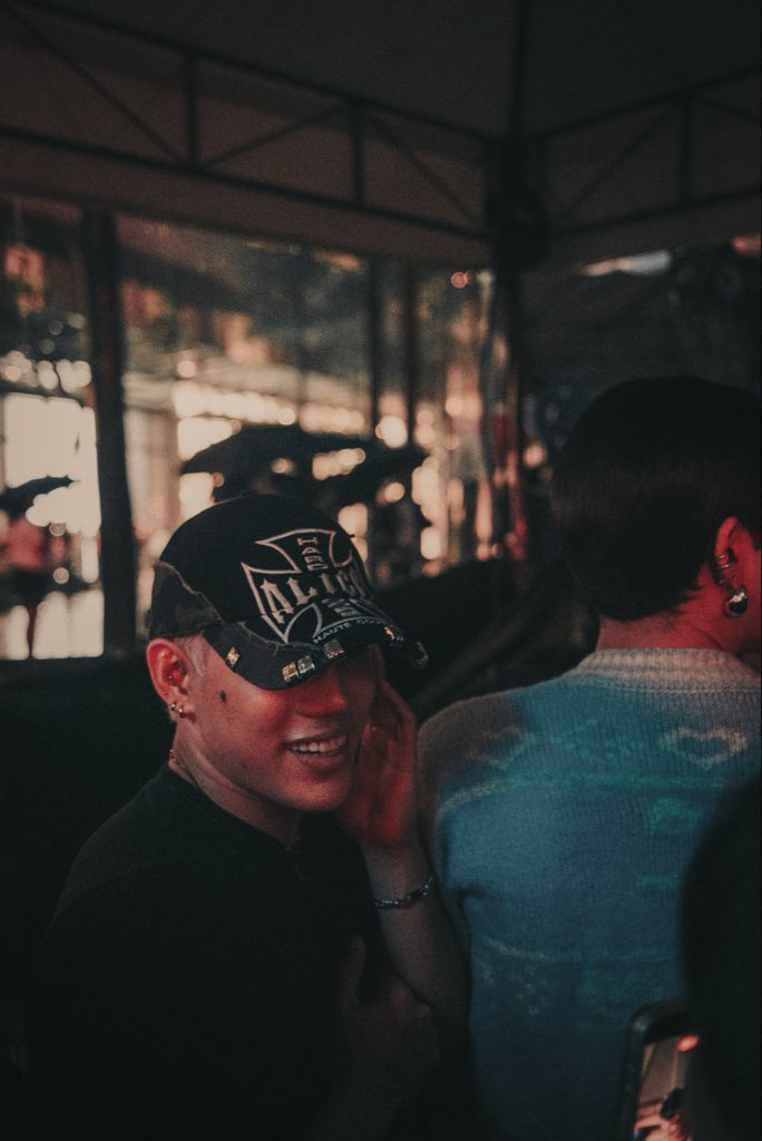 vestspins's tweet photo. Stell supporting his bf Pablo huhh https://t.co/O2BIOQOFcX