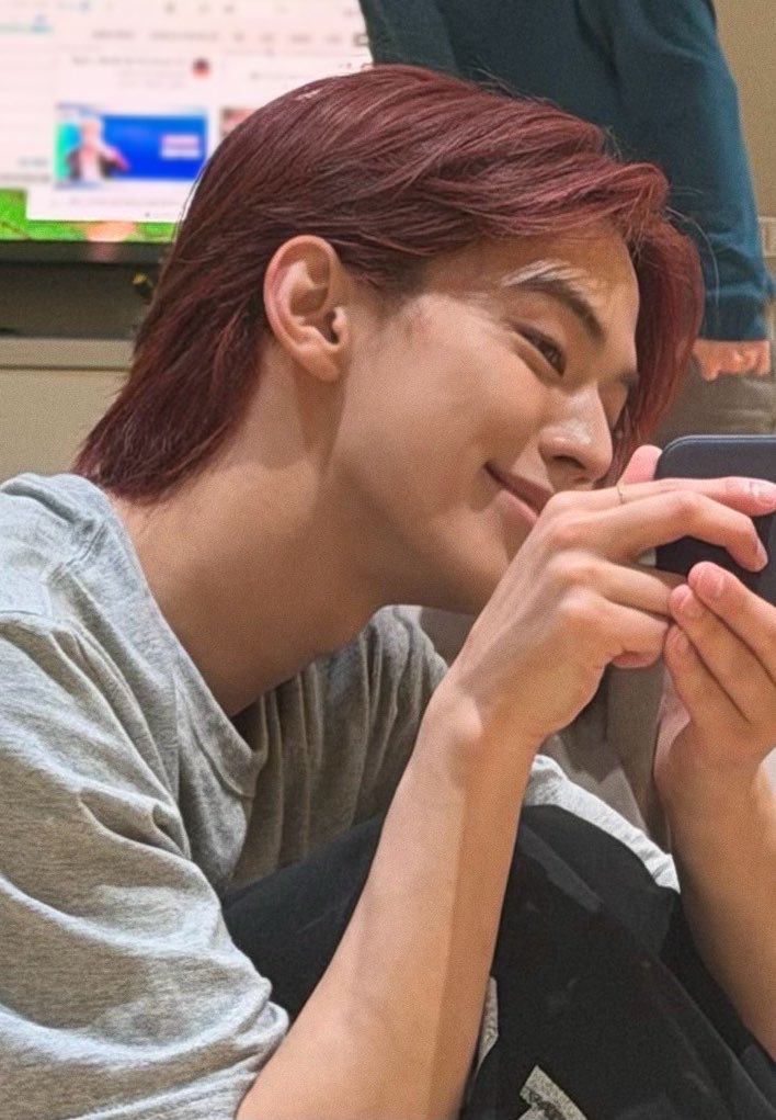 dhcfmc's tweet photo. 도훈이 ㅁㅊ 너무 잘생김😭 https://t.co/otcbc5MC1Z