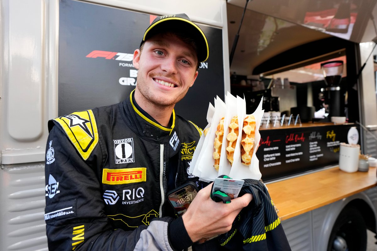 Formula 2 tweet media