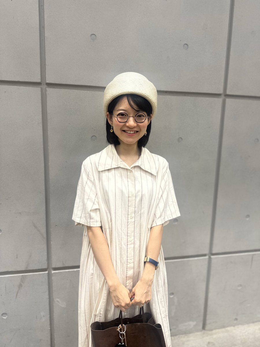 MiHAT_jp's tweet photo. #HMJ ２日間お越しくださった皆さまありがとうございました◎

「Switch beret2種を被り比べたい」とご連絡いただいていたお客様。今期初登場したシゾールをお選びいた��きました。「この帽子の為に来た」なんて嬉しすぎます😭ありがとうございました！！
#Switchberet
#MiHATsnap https://t.co/PgjAX3pTVI