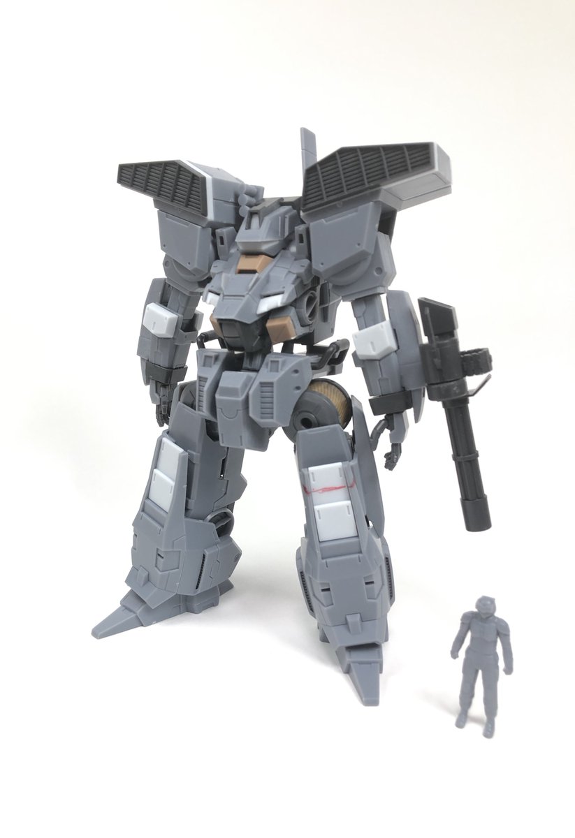 producecircuit's tweet photo. KCF2026企画コンペのティタノマキアストライフに参加するので久しぶりにロボ系を作ってます。

パンヘッド素組み出来たのでカラーリングどうしようか悩み中です🤔

#KCF2026 
#ティタノマキアストライフ
#ティタノマキア https://t.co/Yu1FC2QSCR