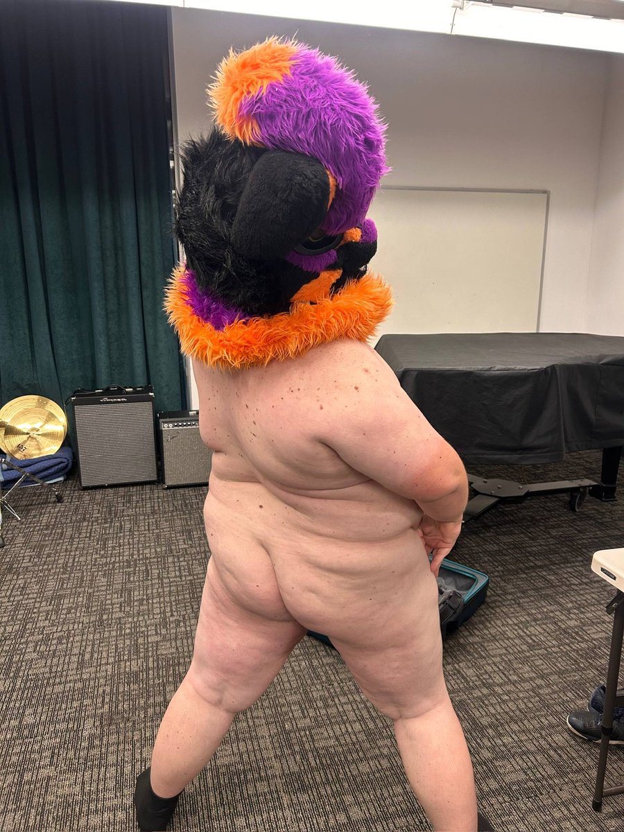 PuppyCatAD's tweet photo. This puppy cat is prone and ready for you 🍆🍑
#murrsuit #nsfw #murrsuitmonday #munch #furry https://t.co/0Slwn8ydM1
