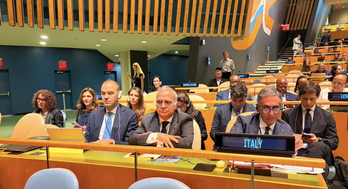 ItalyUN_NY's tweet photo. At the #UNGA, @ClaudioBarbaro presented Italy's "Voluntary National, Local, and Youth Review". 
Four years from the #Agenda2030 deadline, Italy is accelerating #SDG achievement through multi-level governance, strong policy coherence, and the active leadership of local communities and young generations.
With 14 Local Voluntary Reviews and our first Youth Voluntary Review, we are turning shared responsibility into concrete global action alongside @UNHABITAT.