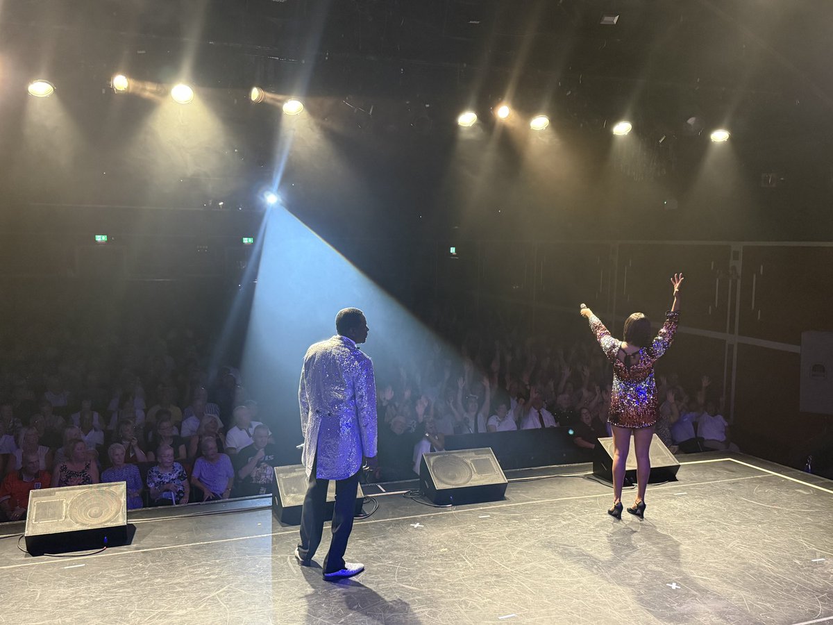 ANTRMOTOWNSHOW's tweet photo. Thank you #clacton for a  another sold out show. 
See you again on 10/06/27 
#anighttoremembermotownshow https://t.co/uSlDLSdQVW