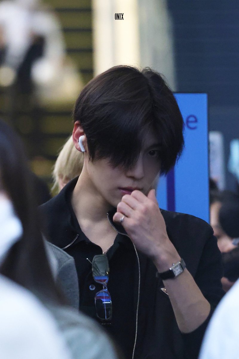 si_onix's tweet photo. 260714 HND

#시온 #SION #シオン
#NCTWISH #엔시티위시 https://t.co/dqhmz3EHG0