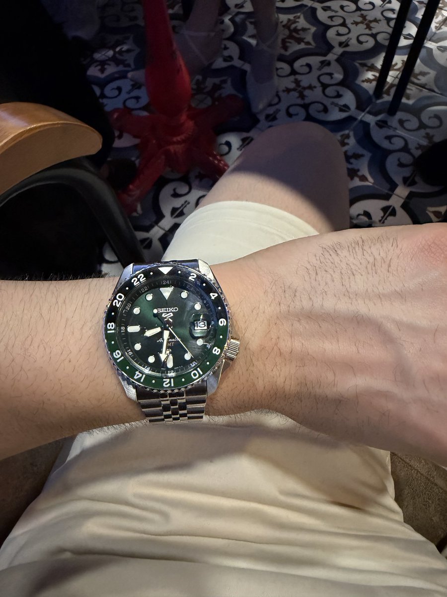 thepakit0's tweet photo. patek yok bizde seiko var dayicim https://t.co/9KAYiZcbKD