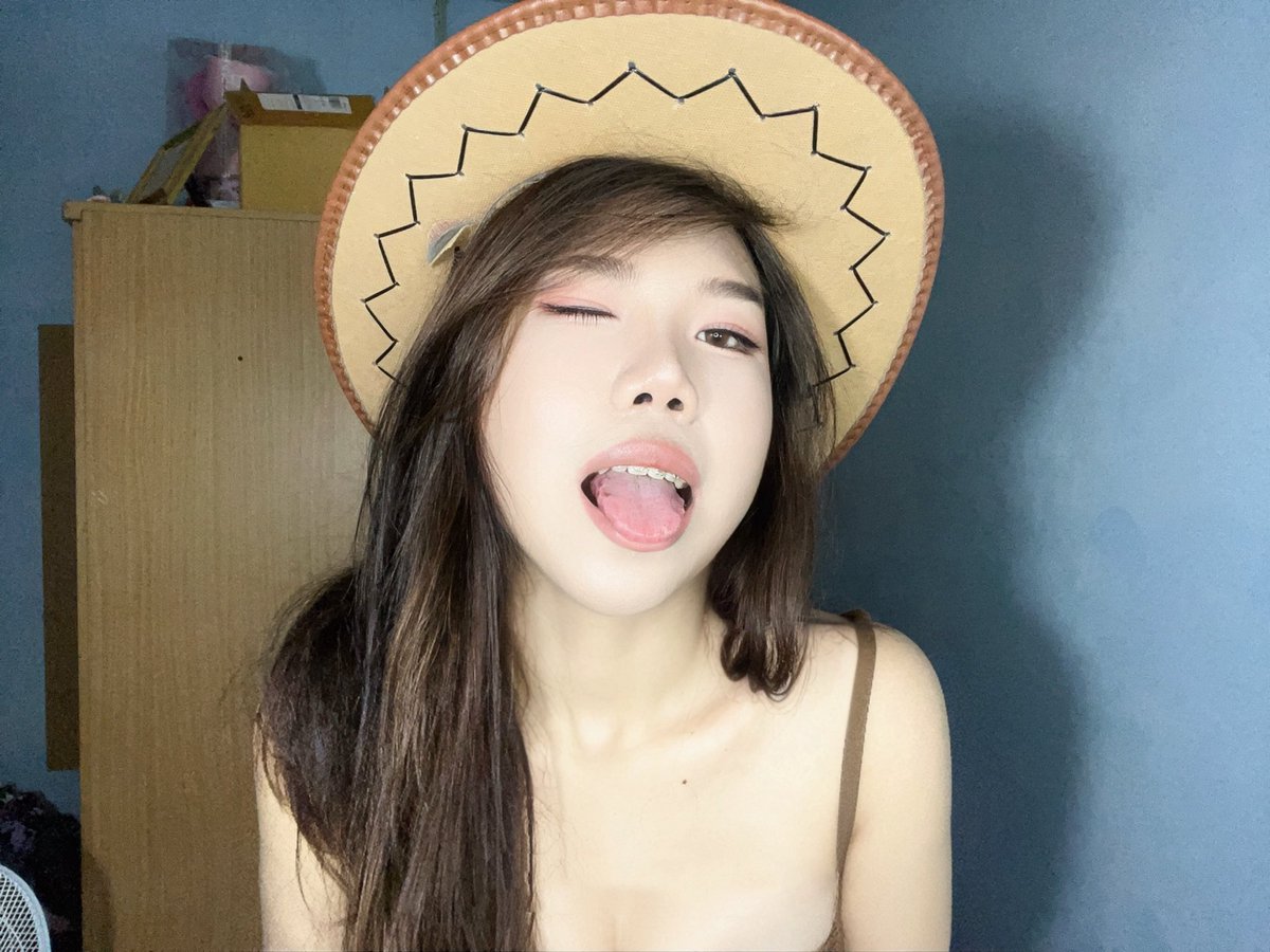 Bellly45's tweet photo. เหงาเนาะ อยากโดนแตกใน😍💦🍑 #กาญจนบุรี https://t.co/XI4L74Nxwa