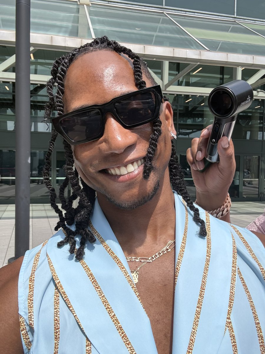fredo_johnson_'s tweet photo. Let’s get away ! https://t.co/mSooXG4j9M