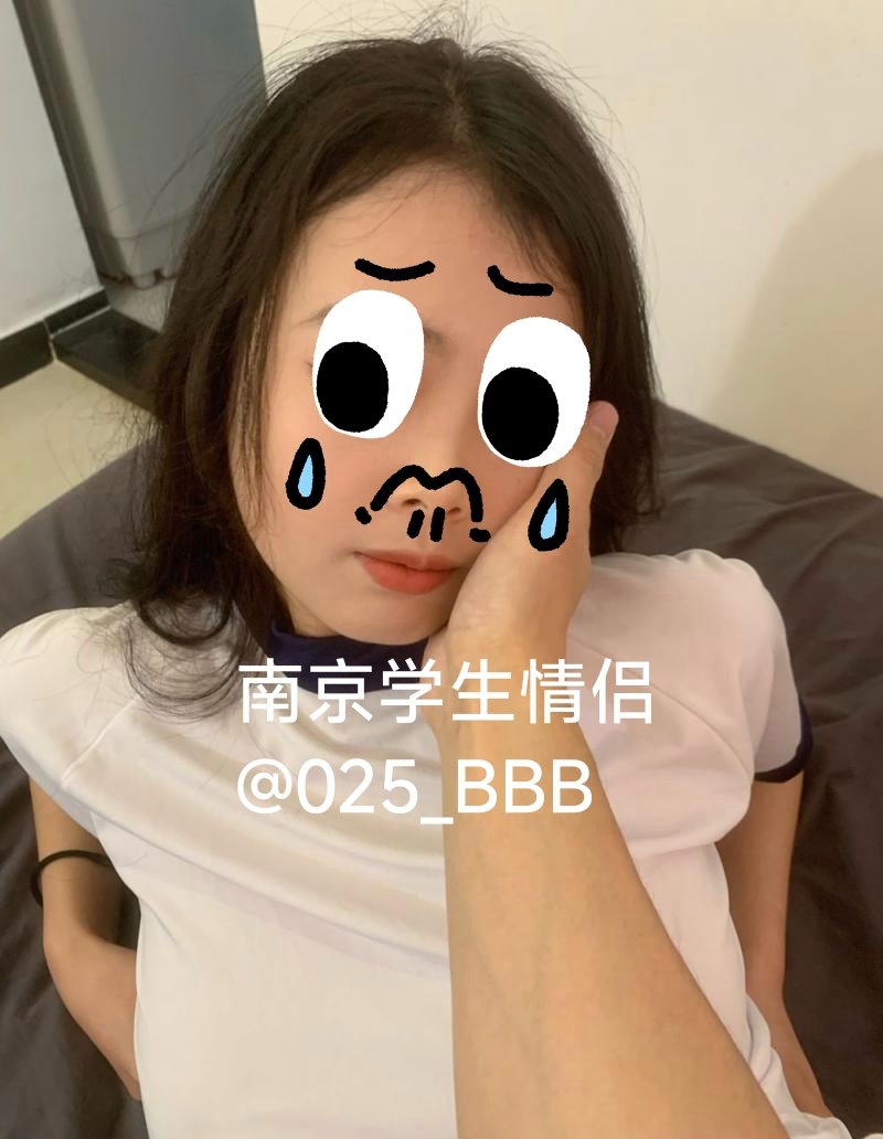 025_BBB's tweet photo. @GGG83k 南京情侣， https://t.co/drV6VclQNH