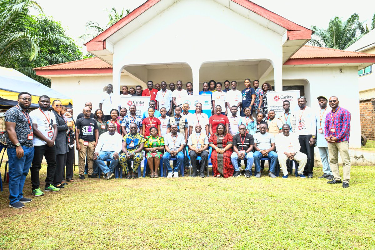 CCFNigeria's tweet photo. Our Executive Secretary/CEO, @icasalaudu recently embarked on a three-day working visit from June 28th to July 2nd to the @CCFNigeria Makurdi Field Office in Benue State, reaffirming the organization's commitment to strengthening field operations, fostering staff engagement, and enhancing the delivery of humanitarian programme to vulnerable communities.

The key highlight of the visit was a Town Hall Meeting, where staff presented progress updates on major interventions, including the Protection, Shelter, National Humanitarian Fund, and Support for Internally Displaced Persons in Nigeria (SIDPIN, a UNHCR-funded intervention) projects. Discussions focused on programme achievements, lessons learned, implementation challenges, and practical strategies for strengthening humanitarian impact across Benue State.
@icasalaudu commended the field team's dedication and reaffirmed Management's commitment to supporting staff while promoting teamwork, accountability, innovation, and excellence in humanitarian service delivery.

The visit also included one-on-one staff engagements, spiritual activities, and cultural displays. As a mark of appreciation for his leadership, the Makurdi Field Office presented the Executive Secretary with a traditional Tiv chasuble and girdle, while both Management and staff reaffirmed their commitment to advancing Caritas Nigeria's humanitarian mission.

#HumanitarianAction 
#ServingHumanity 
#ProtectionMatters
#StaffEngagement 
#FaithInAction 
#BenueState