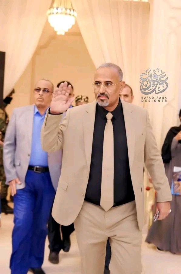 AlWlqy14708's tweet photo. بما أن صورة الرئيس القائد عيدروس الزُبيدي تسبب لهم الهستيريا.. قررت أن أشاركها معكم اليوم خلونا نزيدهم جنوناً🔥
#شاركوها https://t.co/ViQ3uFzW4e