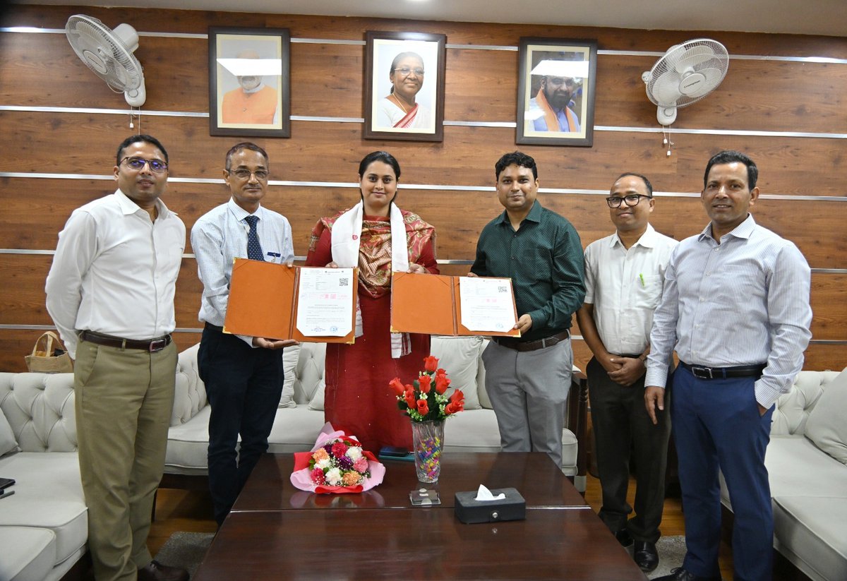 IndustriesBihar's tweet photo. An MoU for Innovation, Sustainability, and Inclusive Growth

A Memorandum of Understanding (MoU) was signed between the Department of Industries, Government of Bihar, and the North Eastern Development Finance Corporation (NEDFi) for the implementation of the Water Hyacinth Craft Development Project under the Government of India's Raising and Accelerating MSME Performance (RAMP) Programme. The MoU exchange took place in the august presence of Ms Shreyasi Singh @_ShreyasiSingh, Hon'ble Minister for Industries, Government of Bihar.

During the MoU Signing, Shri Kundan Kumar (@kundan_ias), Secretary, Department of Industries, Shri Aman Samir (@amandsamir), Director, MSME, Department of Industries, Shri Ashim Kumar Das, General Manager, NEDFi, and Shri Chandra Kant Das, Executive Officer, NEDFi, were also present on the occasion.

#BiharHaiTaiyar
🚨उद्योग और रोजगार के क्षेत्र में रफ्तार पकड़ता बिहार!
#BuildAndBelieveInBihar

@PMOIndia @PiyushGoyal @CimGOI @GovernorBihar @samrat4bjp @_ShreyasiSingh @officecmbihar @kundan_ias @PTI_News @ddnewsBihar @PIB_India @DoC_GoI @investindia @BiharIndustries @BiharCabinet @investBihar @ficci_india @bimcgl @BSPCBOfficial @idabihar @BIADAbihar  @startup_bihar @FollowCII  @NEDFi_Official