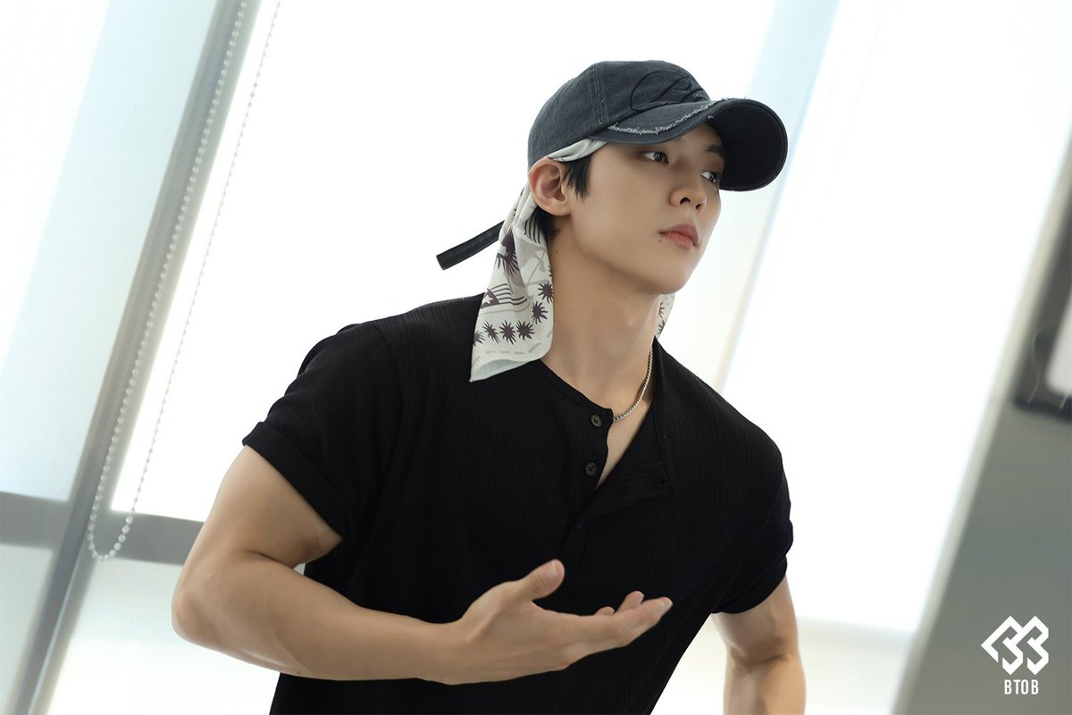hutarchive's tweet photo. [#LEEMINHYUK] 2026 Son Young-taek (Universe) 1st FAN-CON [From Birth to Death] Special Guest Behind-the-Scenes

#BTOB #MINHYUK #LEEMINHYUK #HUTA #이민혁 #허타람찌 https://t.co/WiUCjVdWCZ