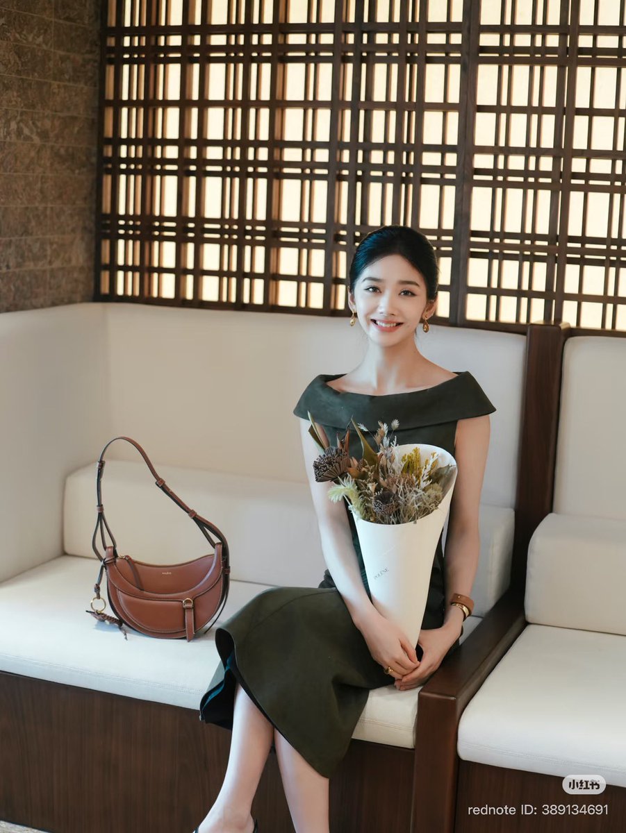 Athy_vinky's tweet photo. 13/07/2026,so gorgeous😍😍😍😍😍😍💚💚💚💚💚
#Wangyinglu https://t.co/GhMB9YQMHN