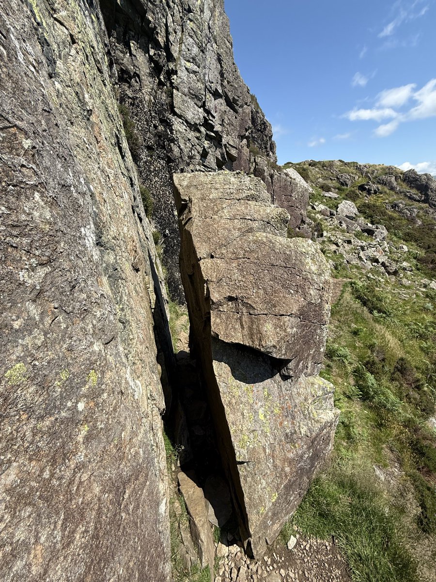 NorthernWalker1's tweet photo. Side Pike and the squeeze “fat man’s agony” in the English Lake District #sidepike #squeeze #fatmansagony #mountains #hills #view #hillwalking https://t.co/f5iQZ0752l