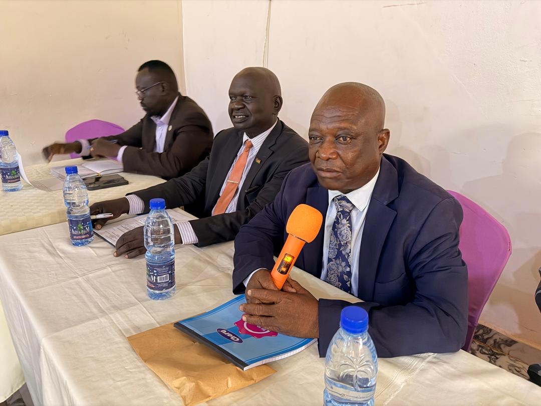 unmissmedia's tweet photo. Political parties, civil society representatives and organized forces came together in Wau 🇸🇸 for a #UNMISS-supported dialogue to strengthen civilian-military relations and promote peaceful political engagement ahead of elections. The forum provided a platform to address misinformation, build trust and cooperation, and identify practical ways to improve communication and prevent tensions. The initiative reflects UNMISS' continued support for inclusive political participation, conflict prevention, and the protection of civilians in advancing durable peace in #SouthSudan.
#A4P #InvestInPeace