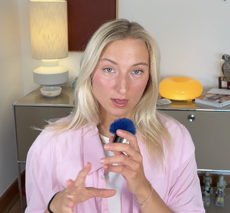 Louise de Sadeleer tweet media