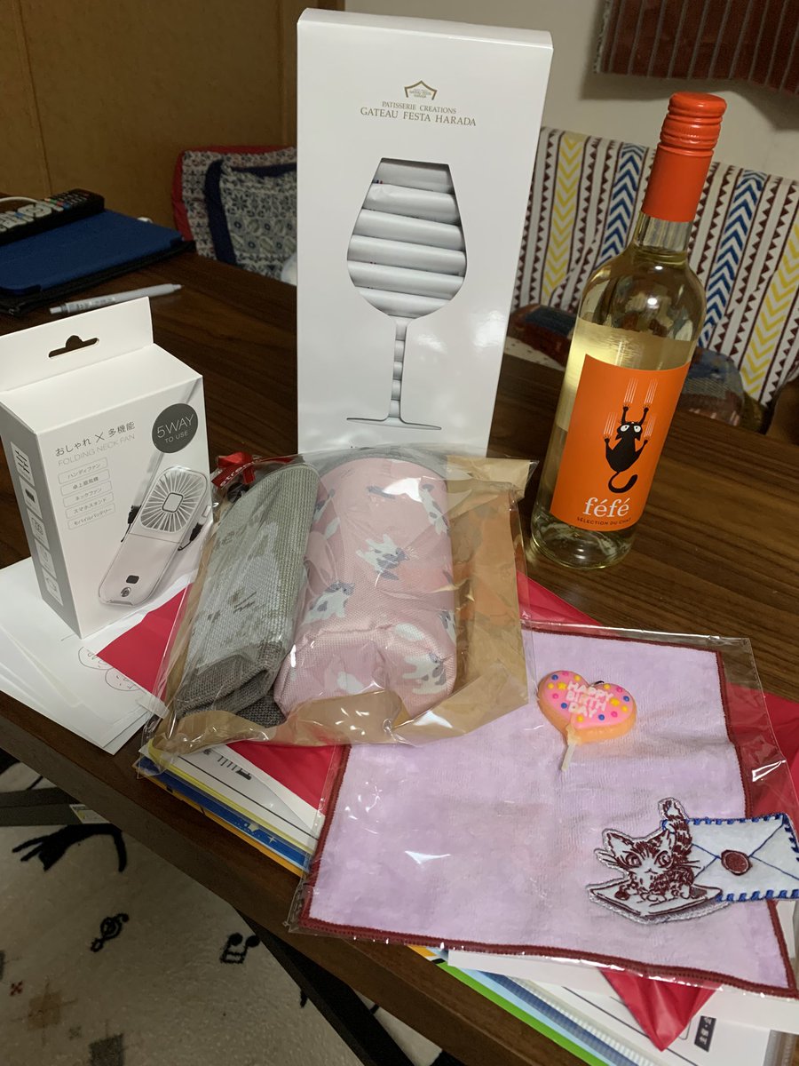 ayanosuke55's tweet photo. 稽古始めでした！
顔合わせと戯曲の世界観に触れていただくところから。稽古のあとは打ち入り。
少し遅れてお誕生日も祝っていただきました！幸！！
#虚空旅団　#89秒 https://t.co/DJ6VQVdytj