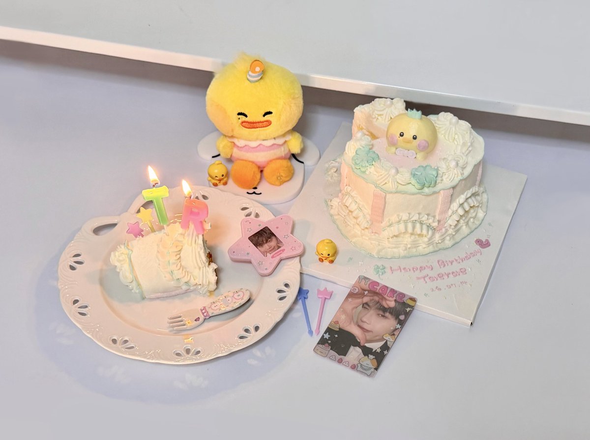 muu_tg's tweet photo. .   + ⊂⊃ +      ˖                     ⋆
   ₍ᐢ >𖥦<ᐢ₎            ⭐︎       ·
 ꒰ঌ/つ   つ🪄︎︎ ⊹ . · 　　　　˖ · ⊹          .
             𝟤𝟨𝟢𝟩𝟣𝟦  𝖧𝖺𝗉𝗉𝗒 𝖳𝖺𝖾𝗋𝖺𝖾 𝖣𝖺𝗒   ꙳    ⟡
  #24thLapWithTaerae 
  #세상을_물들일_태래_생일축하해 
  #HAPPYTAERAEDAY https://t.co/VEgmBiTodk
