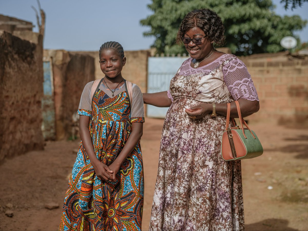 GPforEducation's tweet photo. In Burkina Faso, 10% of the population have been internally displaced – over half of them children.

With support from #EducationOutLoud, civil society is helping these children access education in their host communities: https://t.co/uMYlixRdUe

#FundEducation https://t.co/j52O95nj6o