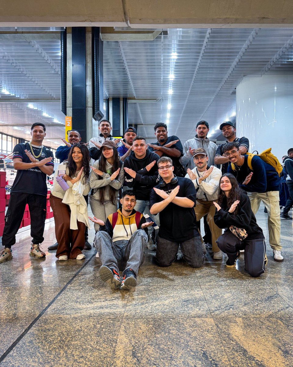 fluxogg's tweet photo. Próxima parada: #EWC26 🇫🇷

O @infernoroxo embarca em breve com destino a Paris, a cidade dos sonhos.

VAMOS JUNTOS! https://t.co/zWpw0tY9H7