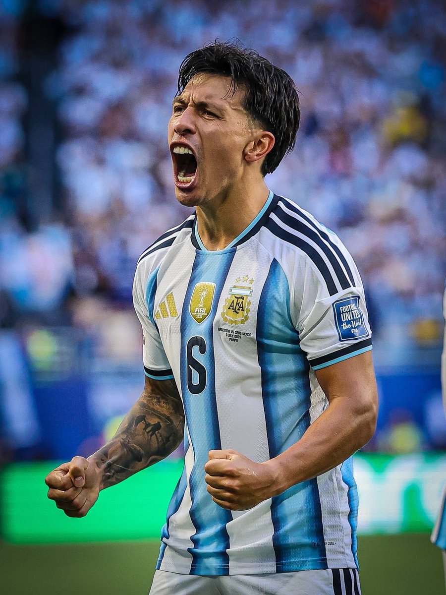 CrewsMat10's tweet photo. Argentina haven’t lost a World Cup game across two editions with Lisandro Martínez in the starting XI.

He’s filled Otamendi’s spot in the starting XI brilliantly. https://t.co/Pz83VJgplD