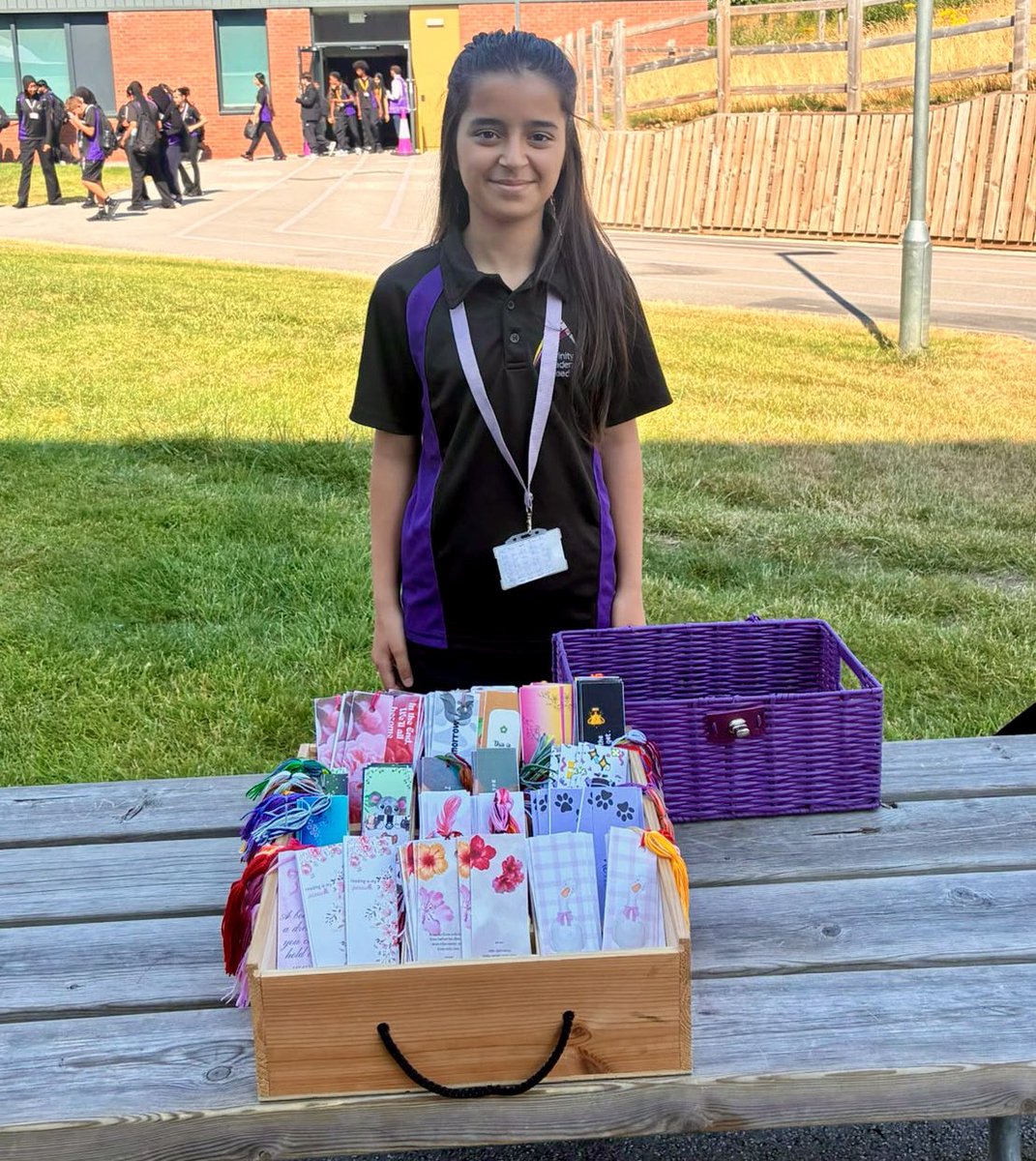 TrinityAcademyL's tweet photo. Where there are books, there are book marks! Raising money for @BSA_Leeds9 today! #TheBuild 💜🌟 https://t.co/q3ET06Am43