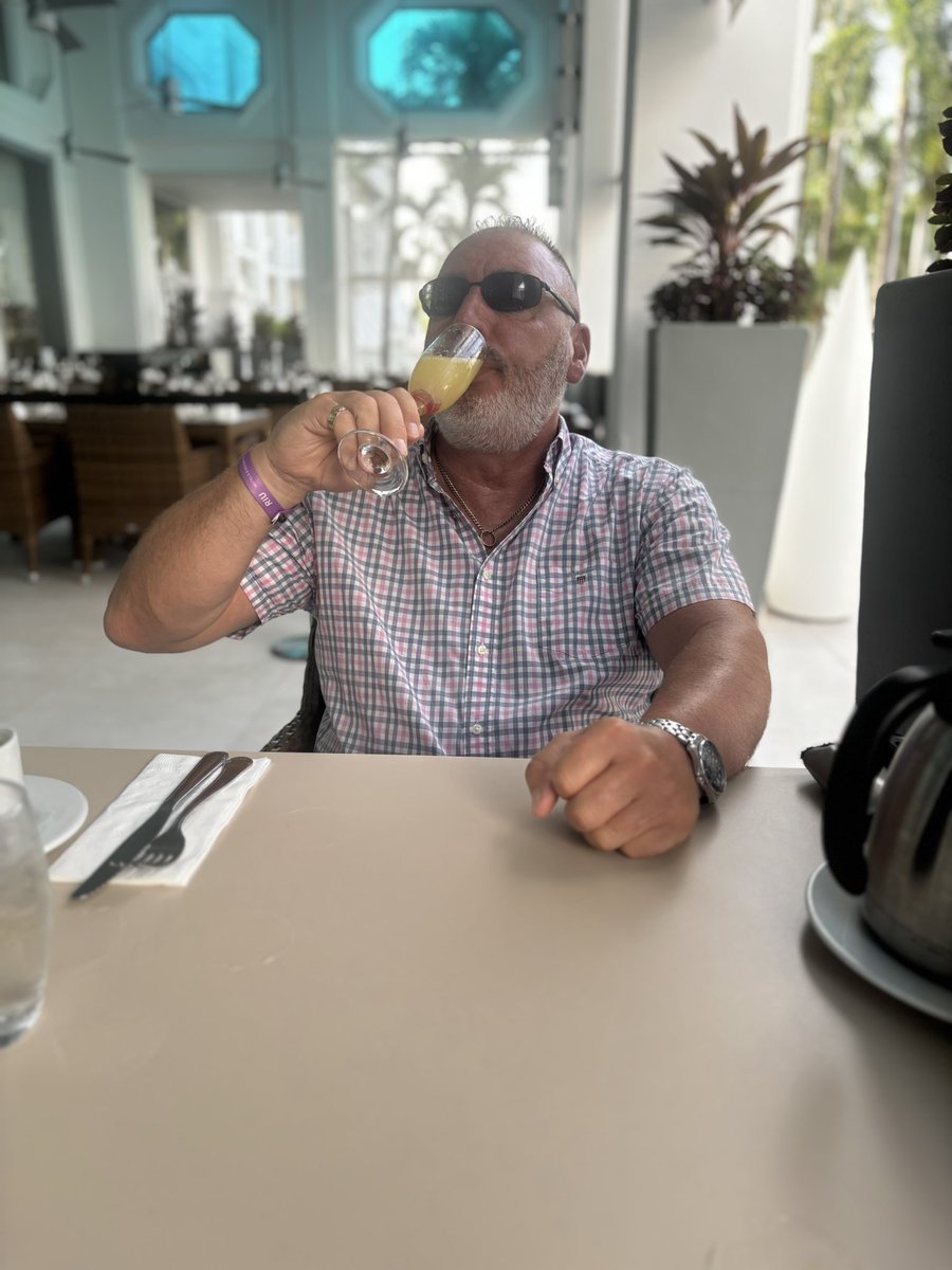 mikeygreen68's tweet photo. A Gorgeous ☀️😎 Hot 🥵 Sunny ☀️😎 4th Full Day and Night here in the Beautiful #RiuPalaceRivieraMaya @RiuHoteles with my lovely wife 🥂🍾☀️😎 #LivingOurBestLife #MakingMemories #GoodTimes #Blessed #Grateful #PreciousTimes #LovinLife #LivinLife #OneLife #LivinTheDream ❤️🙏 https://t.co/qUE533qJEG