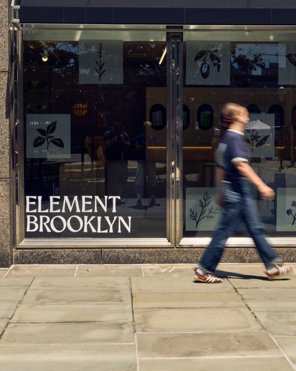 TheSeaportNYC's tweet photo. Luxury home essentials, made sustainably. Discover Element Brooklyn, where you can explore beautifully crafted soaps, candles, diffusers, body care, and more through an immersive fragrance experience.🕯️

📍192 Front Street
Details: https://t.co/60B1NSBwr3
#TheSeaport https://t.co/7dDfPXyiEC