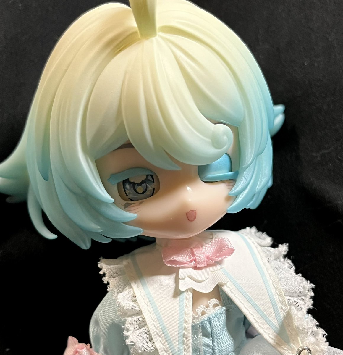 sou_sou_love's tweet photo. 暫く塗装ができないのであれですが
クリア吹いてお渡しでもいいです。フェイス。
私このシリーズ、ドールをお迎えしてないので都度フェイス使ってるんですよね。

アイシャドウ瞼です、瞳とネックパーツは許してください。 https://t.co/ngLc4fdhrv