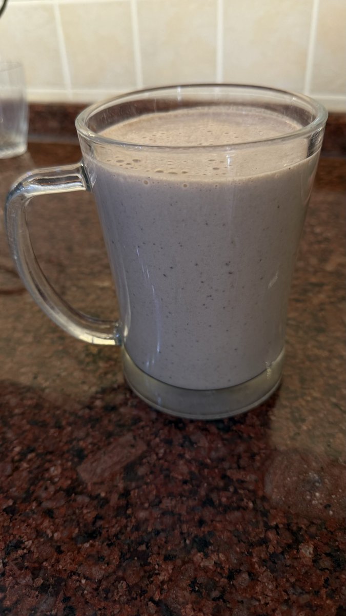 Leonardogrio's tweet photo. Shake in içine bi ölçek protein tozu bi ölçek l    arjinin bi ölçek kreatin veee bcaa eklemeyi unutmayın https://t.co/z5v0DJLOgJ